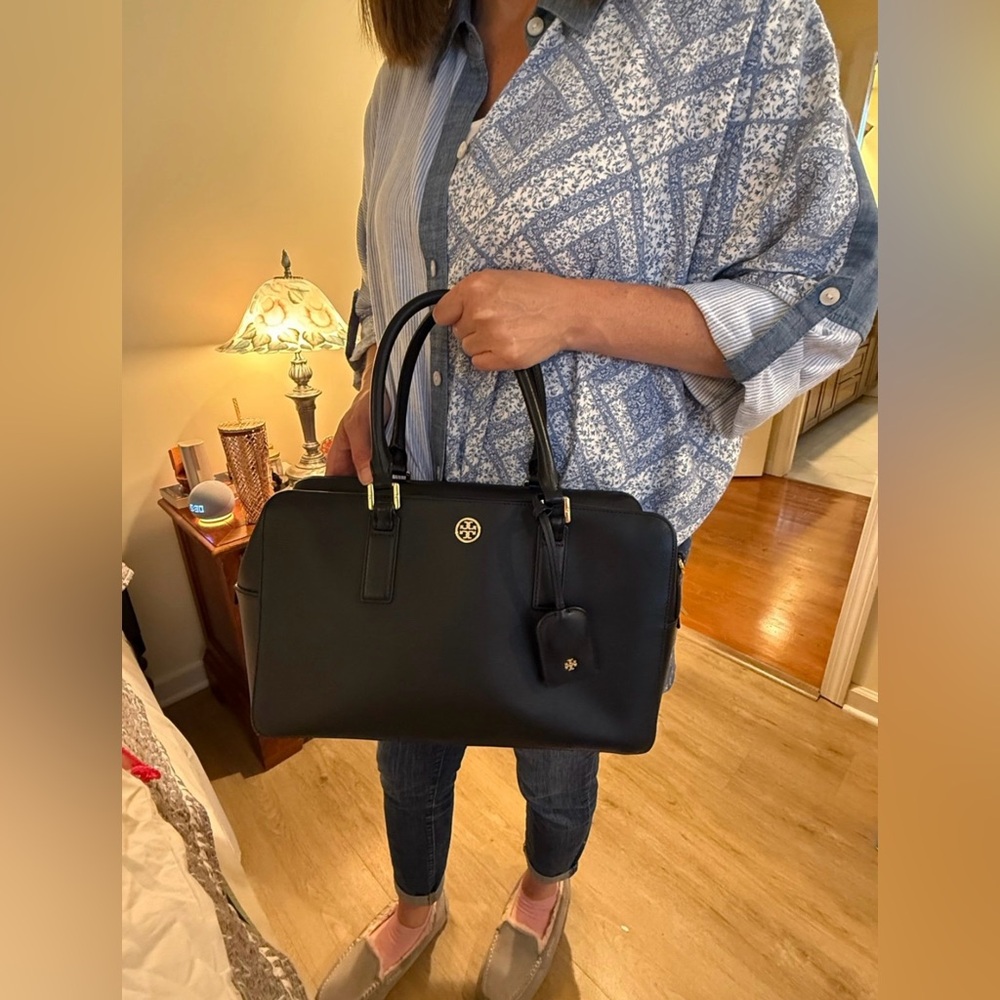 Tory Burch Robison Tote - Picture 4 of 4